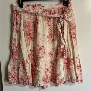 Old Navy Floral Red and White Women's Mini Skirt